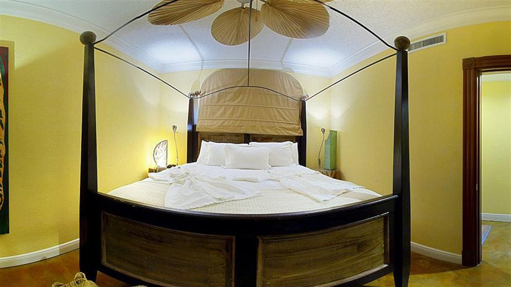 Pelican Bay Hotel Фрийпорт Екстериор снимка